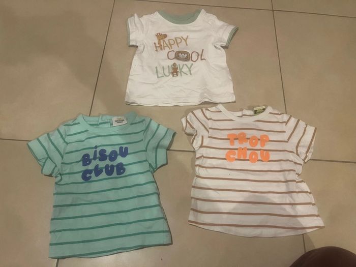 3 t-shirt manche courte taille 6 mois