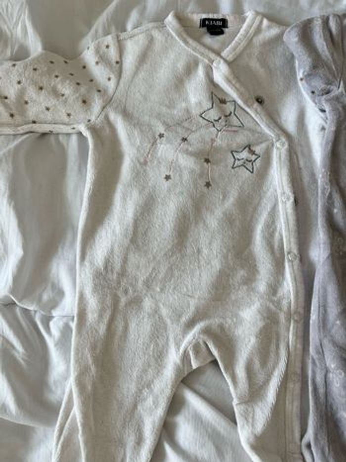 Pyjamas velours 3 mois - photo numéro 2