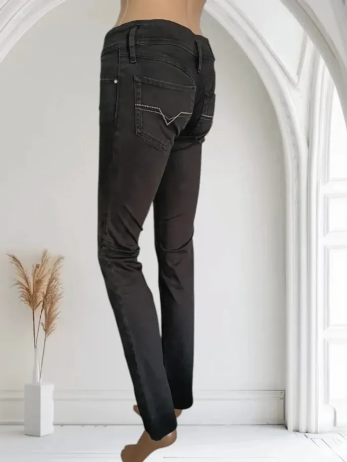 Jean Diesel modéle matic ,coupe straight fit ,taille basse ,stretch - photo numéro 5