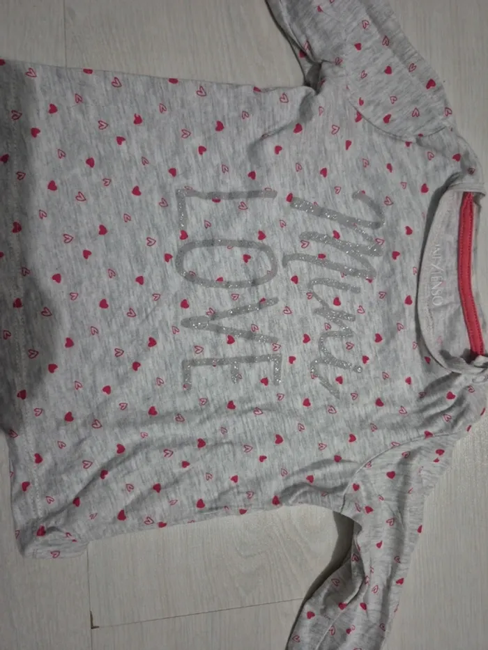 T-shirt gris manches longues motif cœur - photo numéro 2