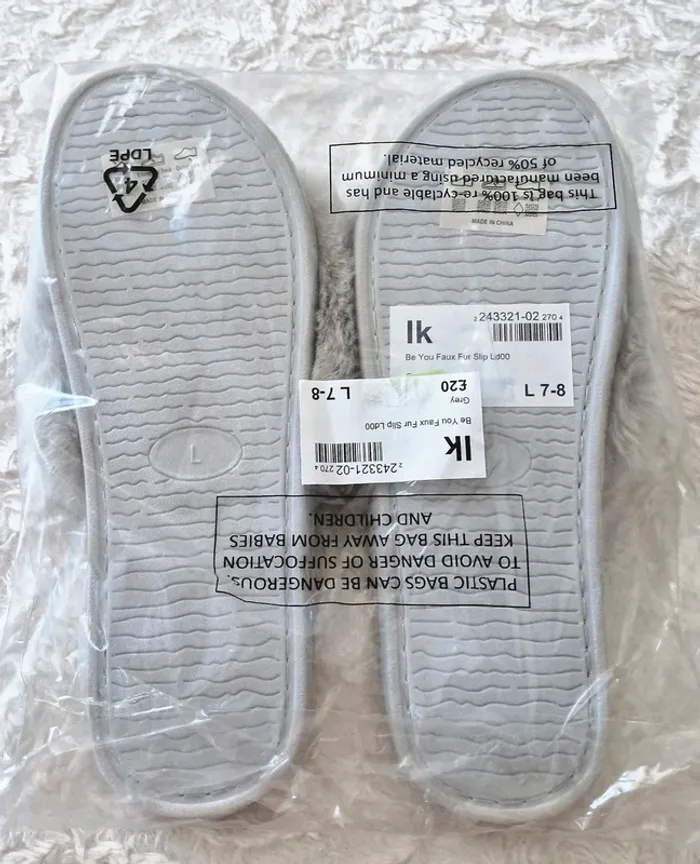 Chaussons neufs - photo numéro 5
