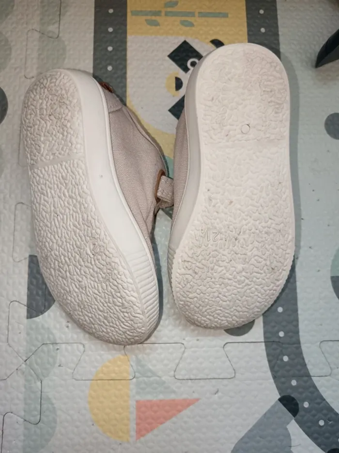 Baskets en toile - photo numéro 2