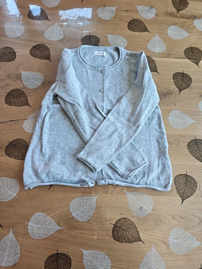 Gilet gris 8 ans - photo numéro 4