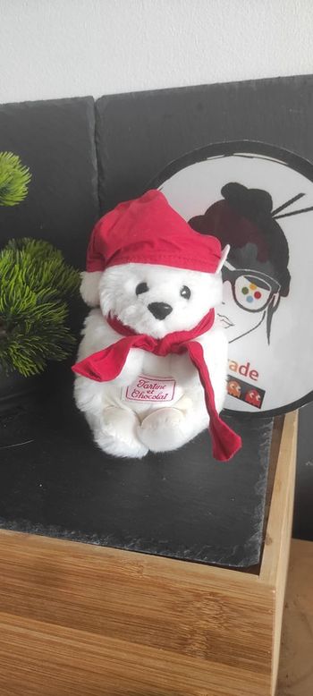 Doudou hérisson blanc bonnet rouge noël écharpe tartine et chocolat Ours