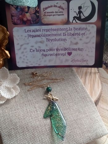 Collier ailes de fée et pierre de malachite naturelle