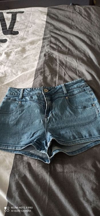 Short en jeans t. 38