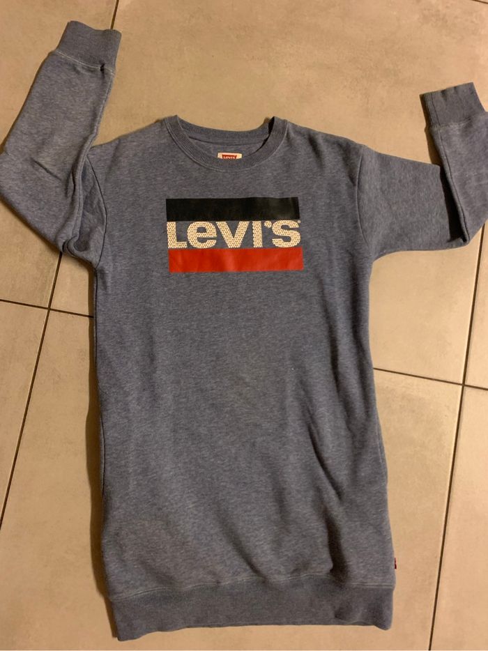 Robe pull Lévis