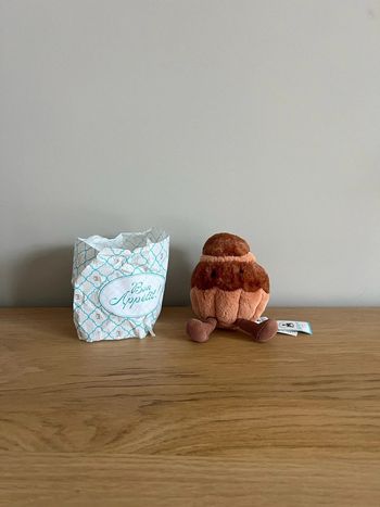 Peluche pâtisserie Jellycat brioche