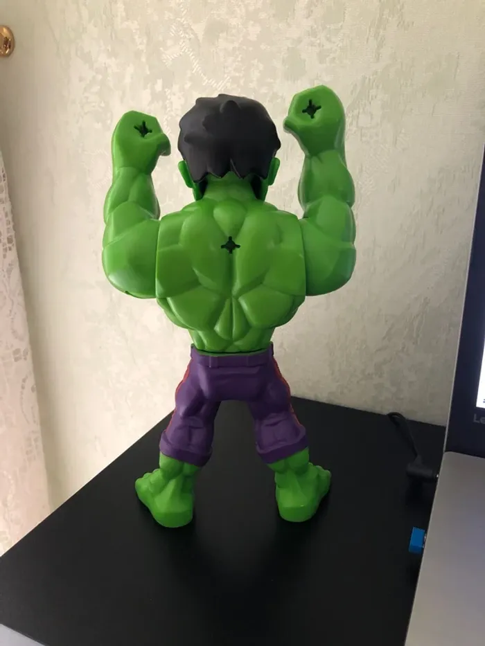 Figurine Hulk neuve 28 cm - photo numéro 2