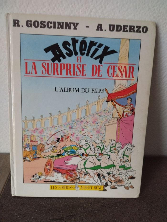 Astérix et la surprise de César L'album - photo numéro 1