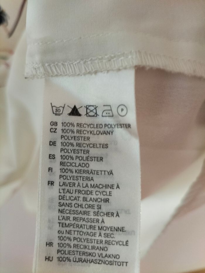 Jolie blouse sans manches - photo numéro 5