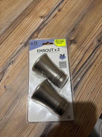 Embouts pour barre à rideaux 