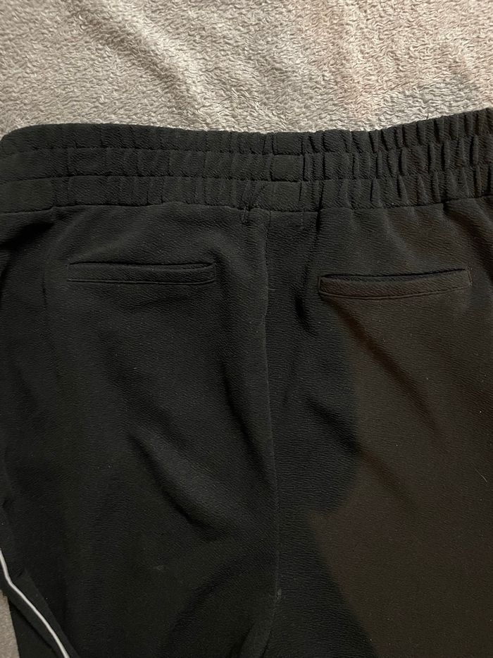 Jogging Femme Jennyfer Taille M – Noir avec Bande Blanche - photo numéro 4