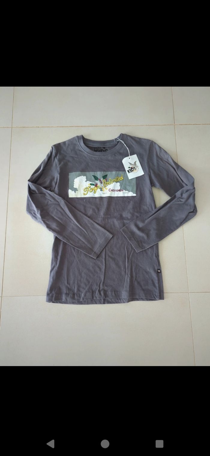 Tee-shirt manches longues chevignon 12 ans