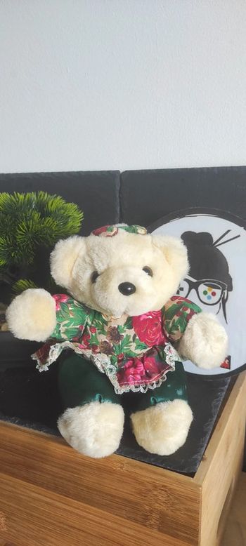 doudou peluche ancien vintage ours robe fleur vert rose beige bonnet dandee