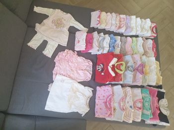 Vêtements  6 mois fille 158 pièces