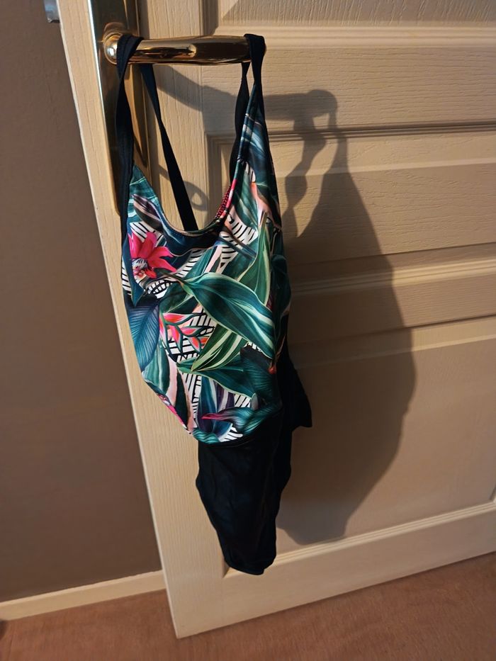 Maillot de bain une pièce - photo numéro 2