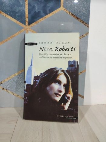 Livre grand format Lieutenant Eve Dallas Nora Roberts