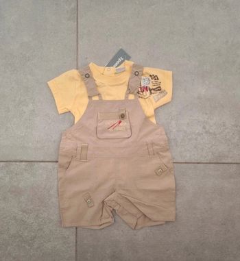 Ensemble 3 pommes 3 mois neuf avec etiquette