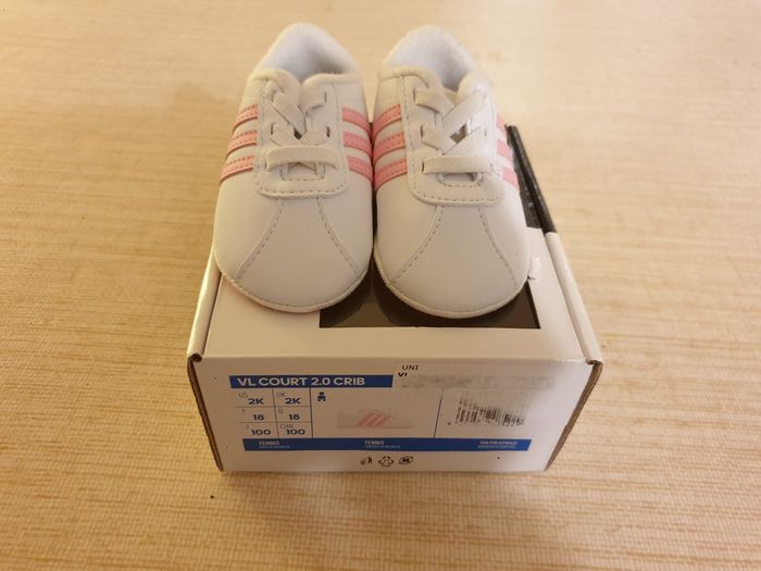 Chaussure Adidas taille 18 - photo numéro 3