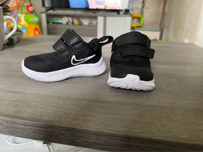 Basket Nike taille 17