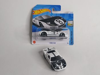 Hot Wheels Ford GT 40 8Ball  2024