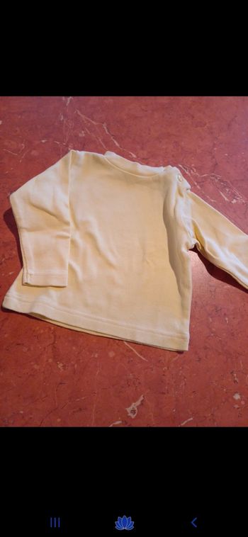 T.shirt  bébé taille 6 mois