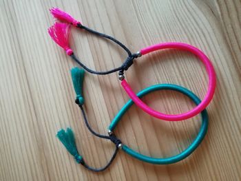 Lot de bracelets balinais