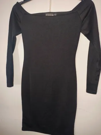 Robe de soirée taille 34 pretty little thing