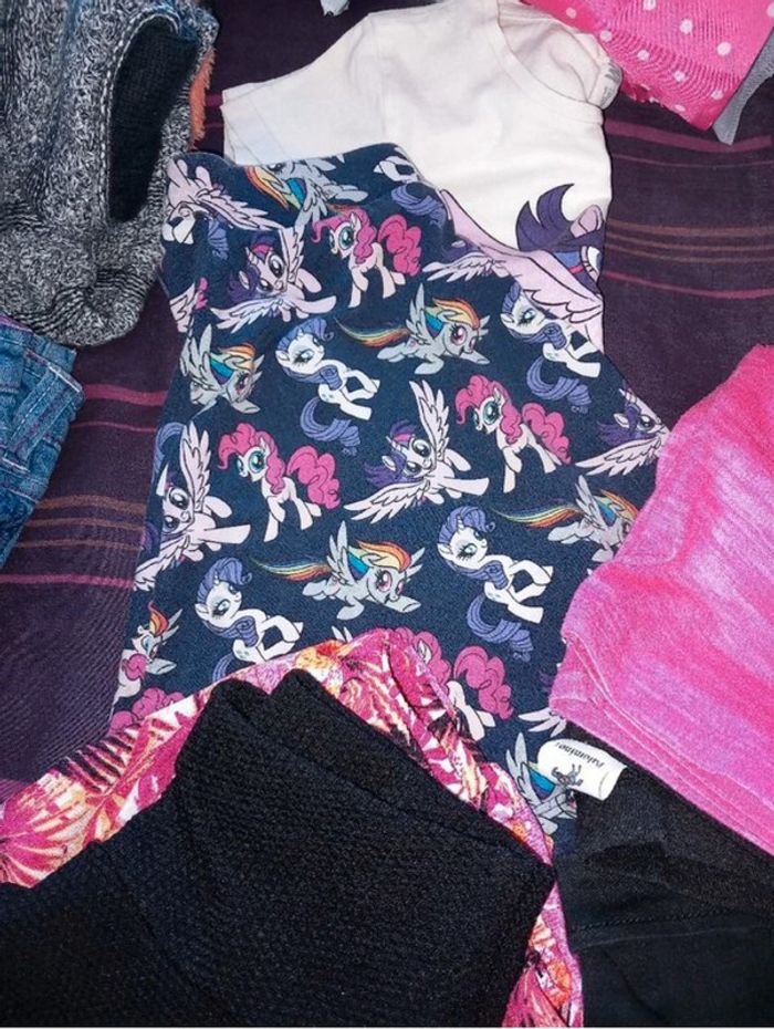 Lot de 26 vêtements fille en 4ans - photo numéro 4