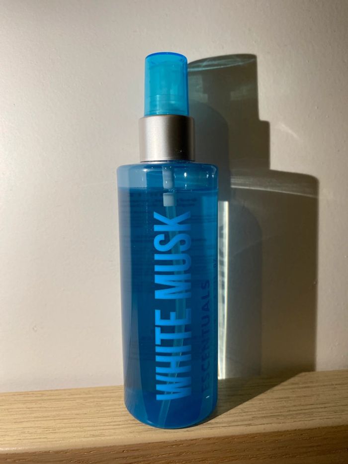 Brume musc blanc Escentuals 125 ml - photo numéro 4