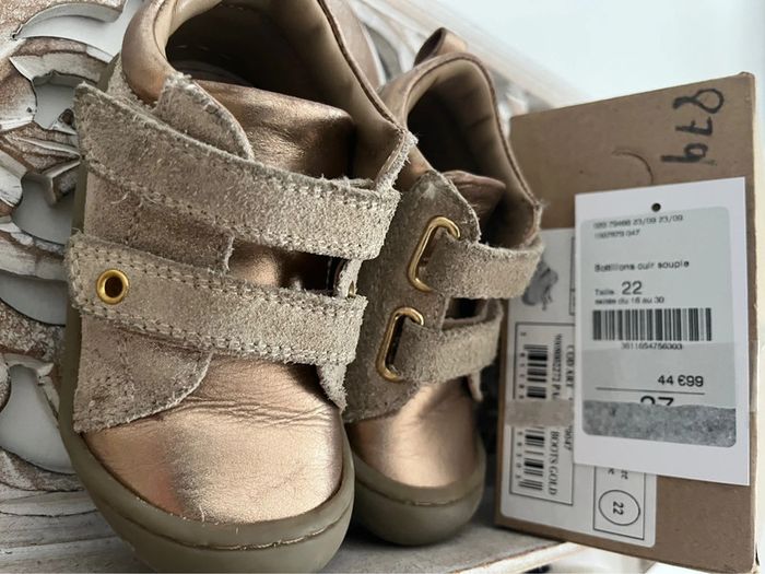 Chaussures de marche premiers pas bébé fille Vertbaudet taille 22. - photo numéro 3