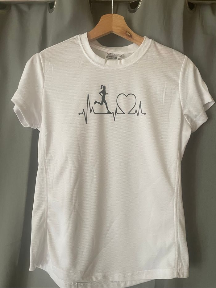 TEE shirt de sport femme - photo numéro 2