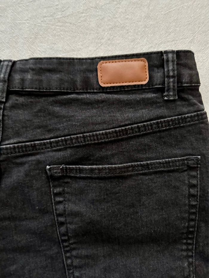 Short noir Kiabi Taille 42 - photo numéro 6