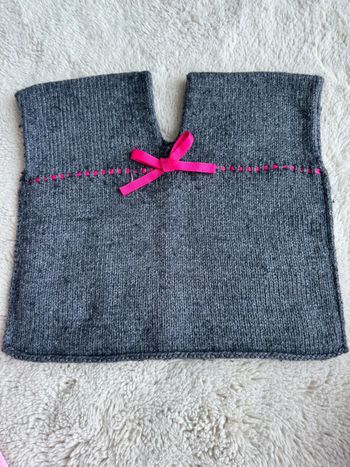 👚Pull en laine sans manche - bébé fille - très bon état - fait mains