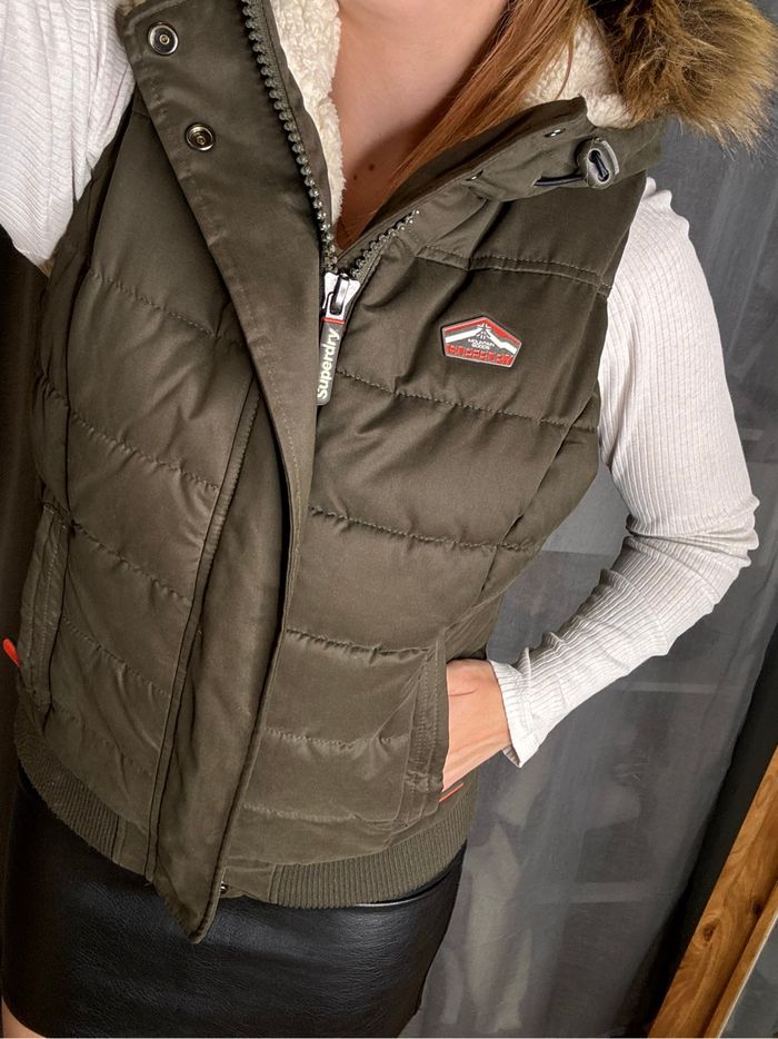 Doudoune sans manches Superdry femme Neuve – Microfibre polaire & capuche fourrure - photo numéro 3