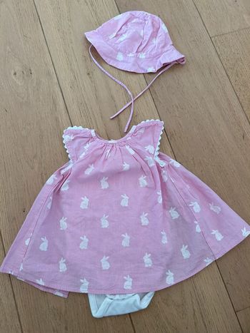 Robe jacadi et chapeau assorti