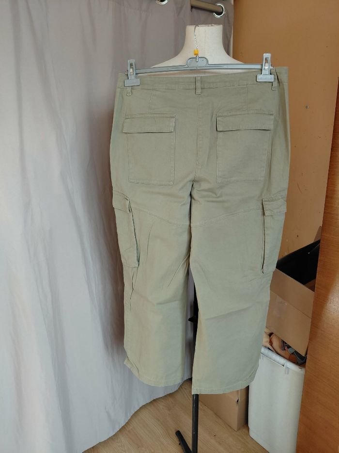 Très beau pantalon cargo femme T 44 - photo numéro 7