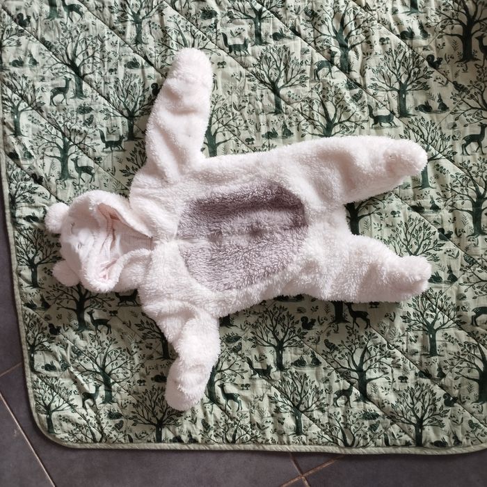 Lot combinaison et pyjamas en 3 mois - photo numéro 4