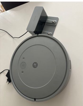 Aspirateur robot roomba essential