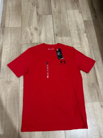 T-shirt rouge Under armour M
