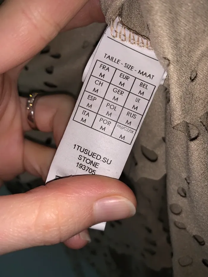 Robe tunique beige motifs sur le bas taille S / M - photo numéro 2