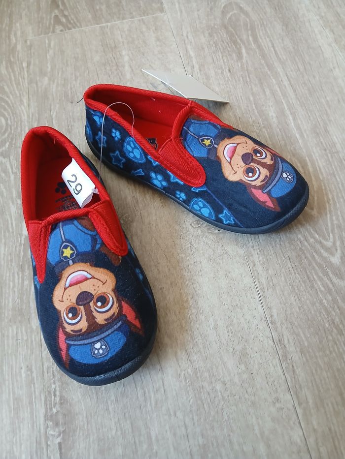 Chaussons neufs pat patrouille taille 29