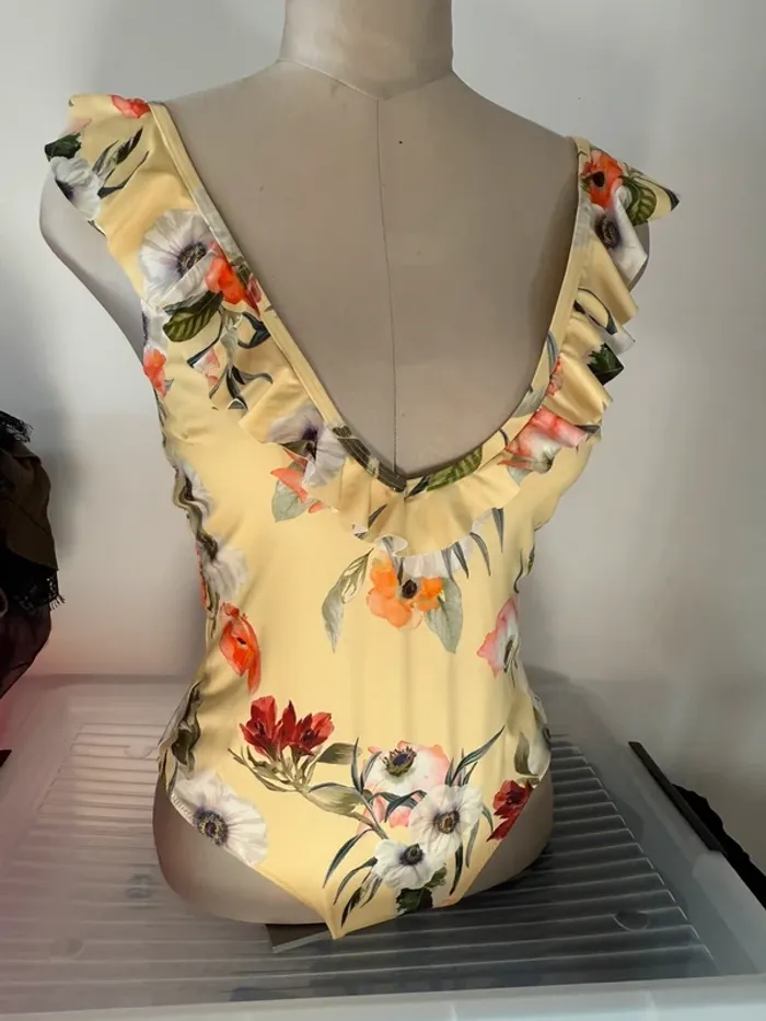 Maillot de bain 1 pièce fleuri – Dos plongeant – Taille M