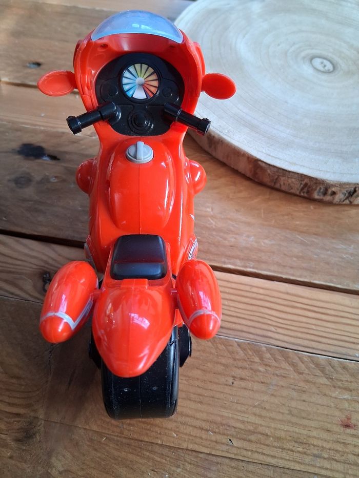 Ricky Zoom - photo numéro 7