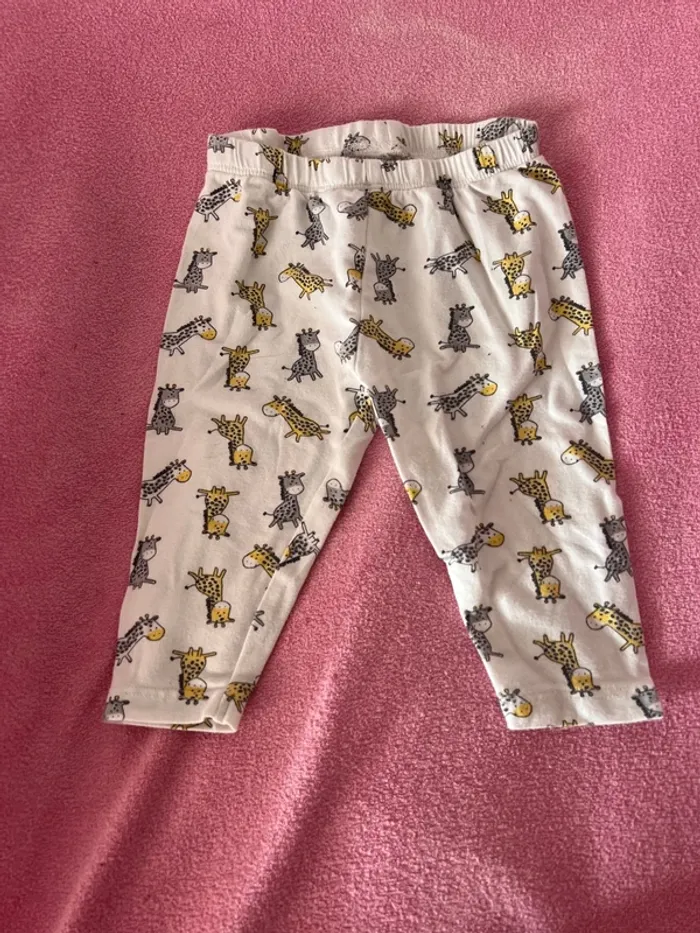 Lot de 4 pantalons taille 6 mois - photo numéro 3