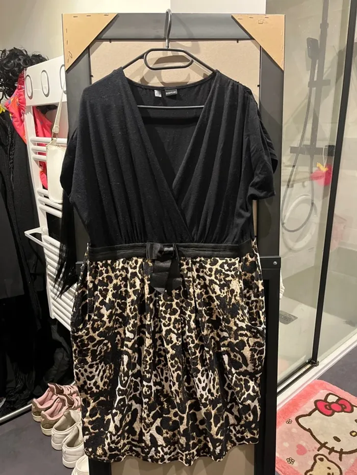 robe noir