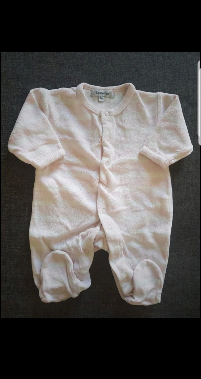 Grenouillère velours bébé fille 1 mois