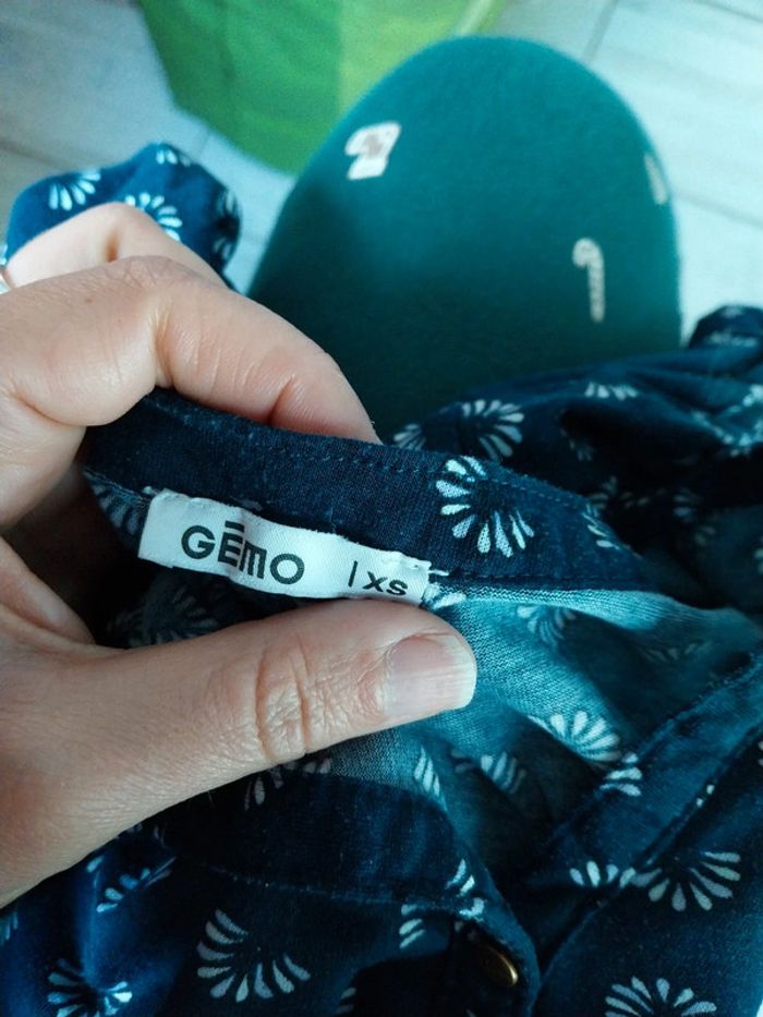 Tee-shirt gemo xs très bon état - photo numéro 3