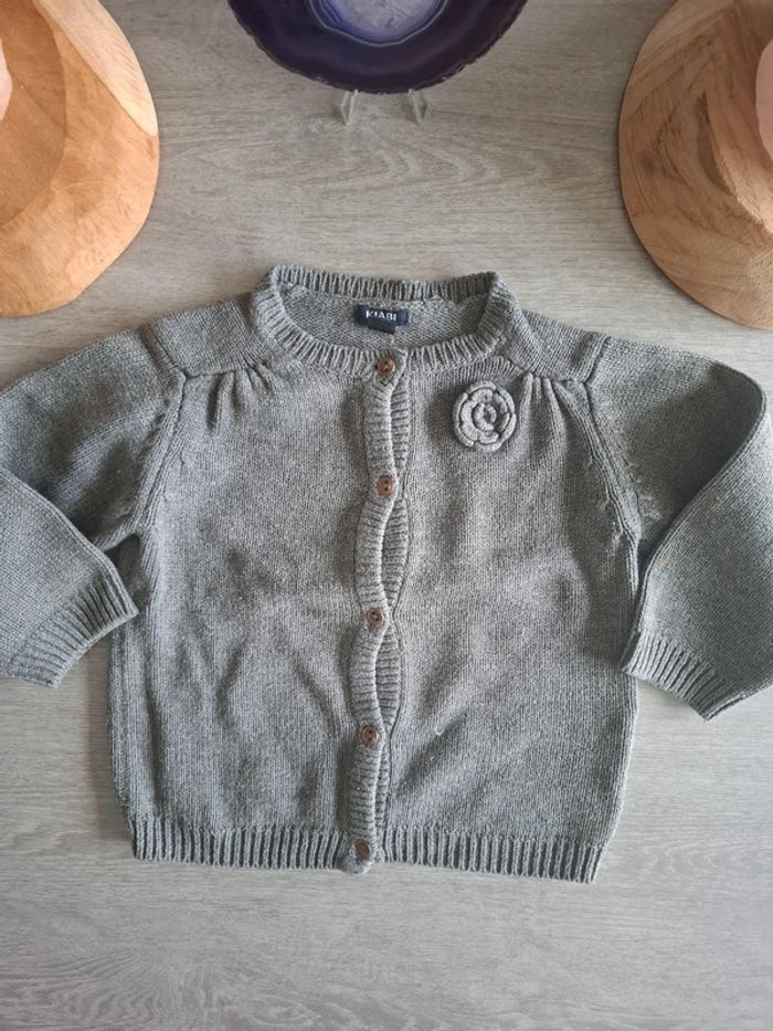 Gilet gris 18 mois - photo numéro 2